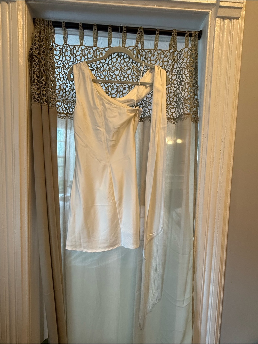Abercrombie white Cream Mini Dress with Scarf - Picture 5 of 6